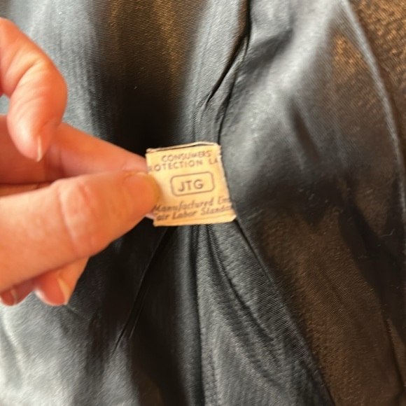 Vintage cape by Sosnik’s Winsont Salem copper with black velvet neck tie capelet - Picture 10 of 12